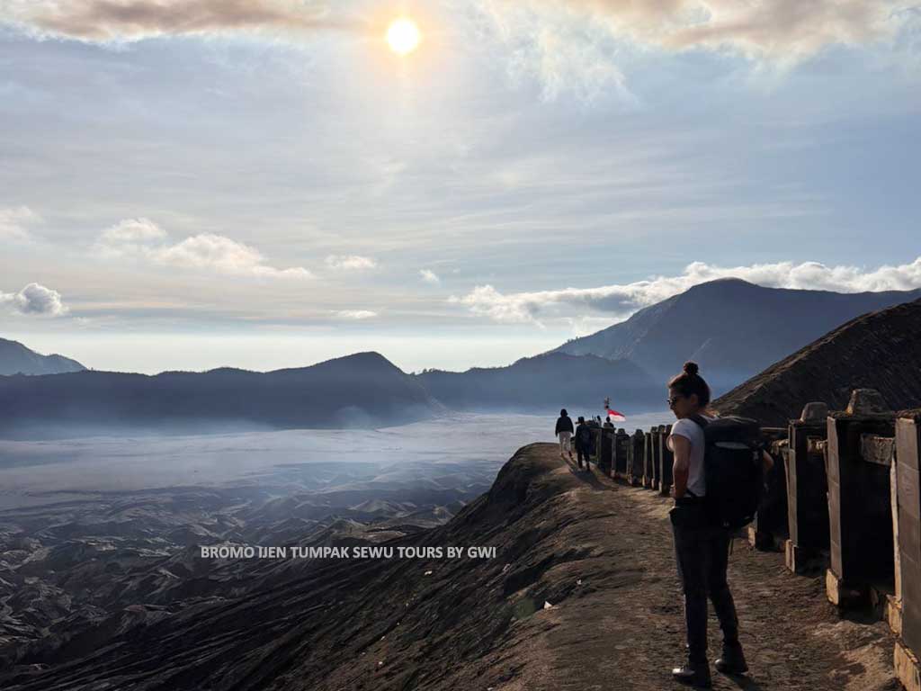 Hiking across the Sea of Sand on a Bromo Ijen crater tour